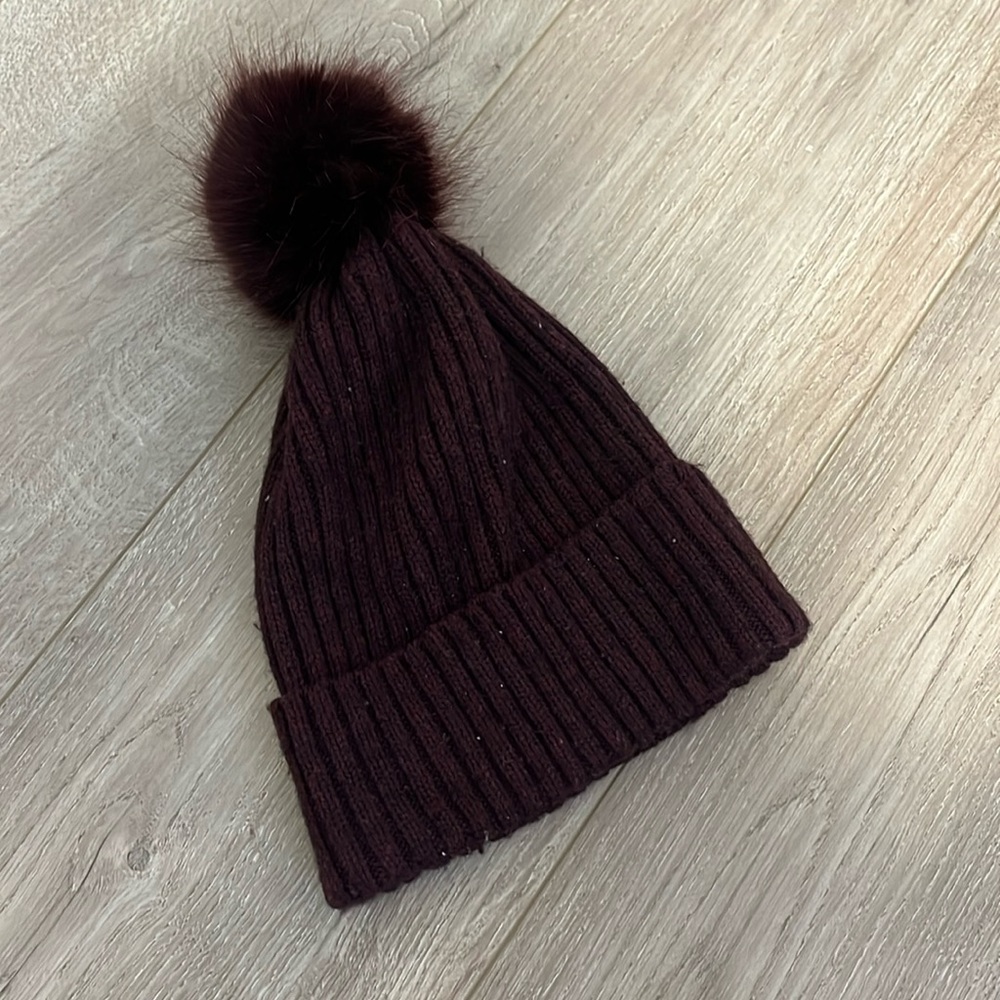 HM beanie pom pom burgundy